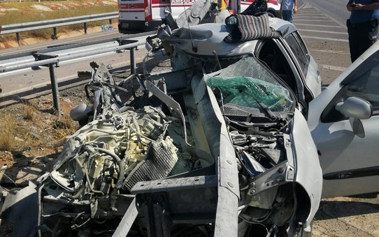 Kırıkkale'de bariyer otomobili biçti: 1 ölü, 1 yaralı