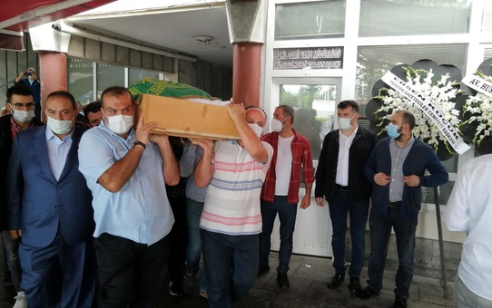 Rize'de gazetecilerin Necati Ağabeyi son yolculuğuna uğurlandı