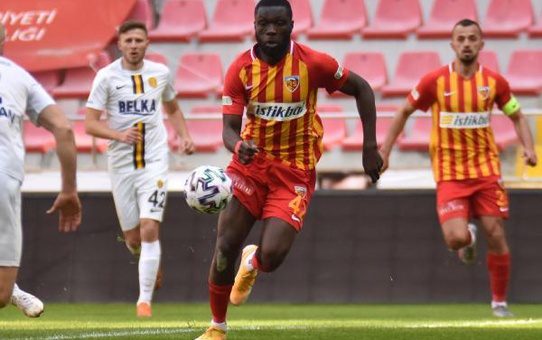 Kayserisporlu futbolcu Luckassen, Romanya takımına kiralandı