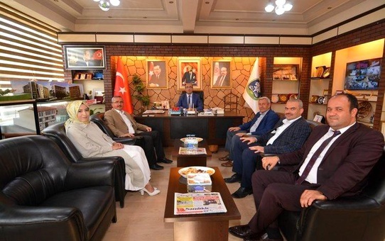 Uçar, Başkan Çöl'ü başarılı projelerinden dolayı tebrik etti
