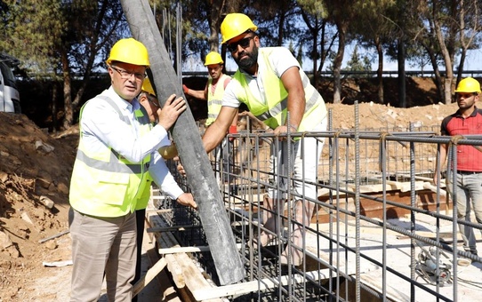 Akkeçili Mahallesi'ne çok amaçlı salon temeli atıldı