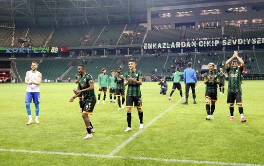 TFF 1. Lig: Kocaelispor: 3 Balıkesirspor: 1