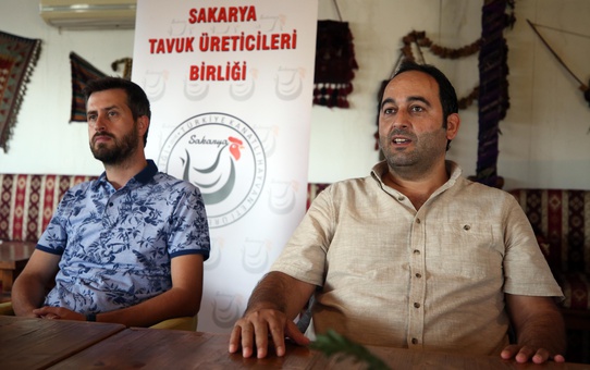 Sakarya Tavuk Üreticileri Birliği'nin yeni yönetimi basınla buluştu