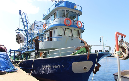 Erdekli balıkçılar bol av için deniz suyunun soğumasını bekliyor