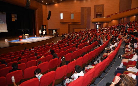 6 bin çocuk Yenişehir Belediyesinin uluslararası bilim festivalinde buluştu
