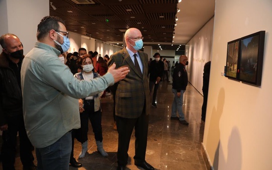Çağdaş Sanatlar Galerisi yolculuğuna 'Yer Değişimi' ile devam ediyor