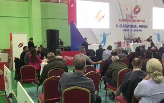 Türkiye Badminton Federasyonu Başkanlığı'na Murat Özmekik yeniden seçildi