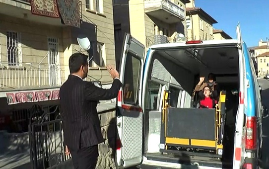 Engelli Büşra'nın engelsiz eğitimi