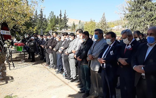 Aşı karşıtı İYİ Partili İlçe Başkanı Hayri Yılmaz koronavirüs sebebiyle yaşamını yitirdi