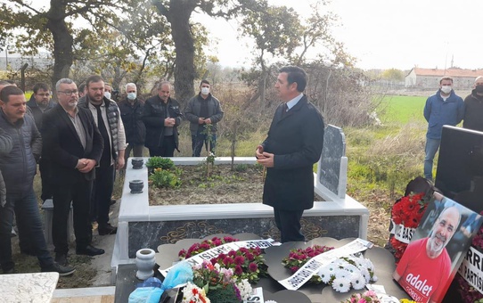 Edirne'de merhum milletvekili Bircan kabri başında anıldı