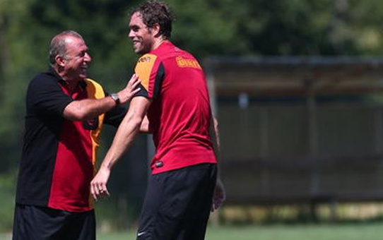 Fatih Terim'i yere göğe sığdıramadı! Galatasaray'ın efsanesi Elmander teknik ekipte görev istiyor