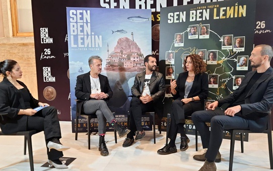 'Sen Ben Lenin' film ekibi T24'te; Film gerçek bir hikayeden: Muhafazakar bir belediye Lenin heykelini dikse ne olurdu?