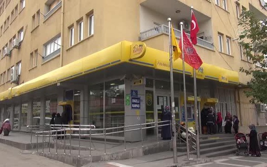 ŞANLIURFA - Hesaplarına yanlışlıkla yatırılan paraları iade ettiler
