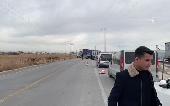 Tırla çarpışan kamyonetin sürücüsü öldü