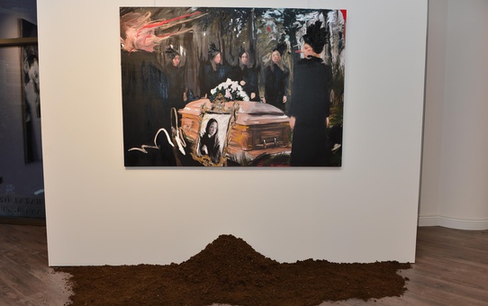Hazal Özkan Art Galeri ilk sergisiyle sanatseverlerle buluştu