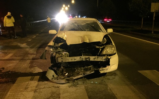 Çarşamba'da otomobilin kamyona çarptığı kazada 2 kişi yaralandı