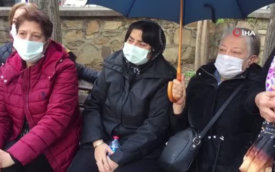 Alaşehir'in sevilen doktoru 'Adnan Baba' kalbine yenik düştü