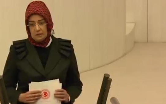 AK Partili Samancı ekonomiyle ilgili eleştirilere 'Ezanlarımızı susturamayacaksınız, bayrağımızı indiremeyeceksiniz' yanıtı