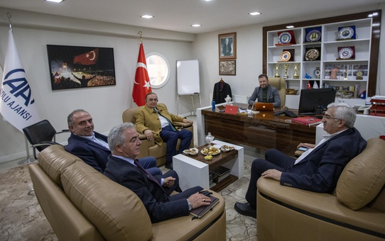 AK Parti Erzurum İl Başkanı Öz'den AA Erzurum Bölge Müdürü Bekar'a ziyaret