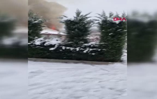 Son dakika haberi | TOKAT'TA BAĞ EVİNDE ÇATI YANGINI