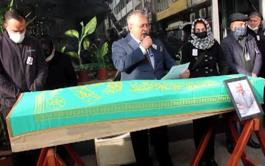 Son dakika haberleri! Evinde ölü bulunan gazetecinin cenazesi toprağa verildi