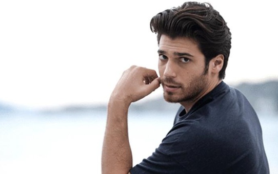 Hayranlarını sevindiren haber! Can Yaman yeni projesi için Türkiye'ye dönüyor