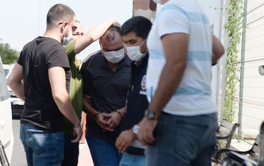 Miras yüzünden annesini ve kardeşini öldürmüştü! Vali yardımcısına ağırlaştırılmış müebbet verildi