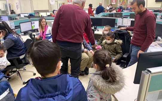 Minikler 112 Acil Çağrı Merkezini ziyaret etti