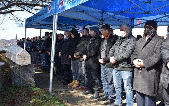 Çankırı'daki kazada ölenlerden 2'si ile İstanbul'da vefat eden Yazıcı defnedildi