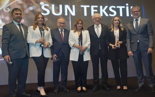 Ege'de başarılı hazır giyim ihracatçılarına ödül