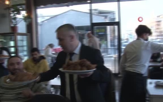8 dakikada 10 şırdan yedi, çeyrek altını kaptı