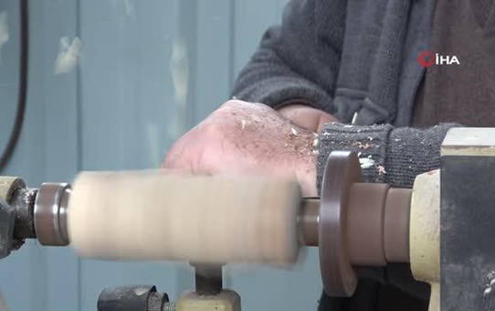 Yolda bulduğu hurdalarla hayatı kolaylaştıracak icatlar yapıyor