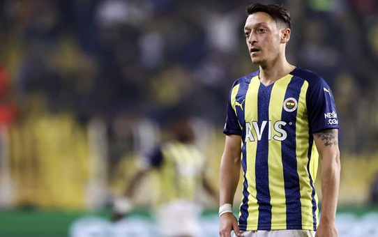 Mesut Özil, Fenerbahçe'den ayrılıyor!