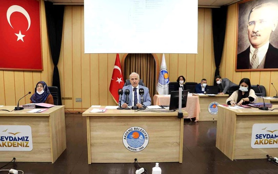 Gültak: 'Hizmet ve proje üretirken borç yükünü de hafiflettik'