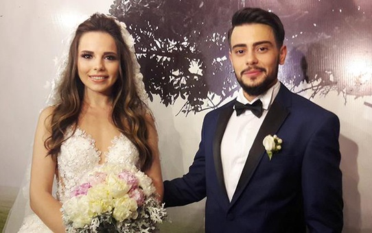 Cinsiyet değiştiren Rüzgar Erkoçlar'ın yeni imajı dikkat çekti!