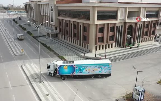 'Bilim Tırı' ile imkanlar, kırsal mahallelerdeki okullara taşınıyor