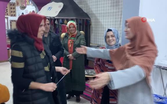Sındırgı'da 'Huzurlu Aile Sohbetlerine' yoğun ilgi