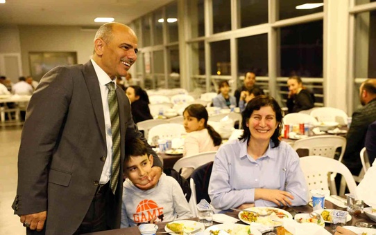 Körfez Belediyesi personeli iftarda buluştu