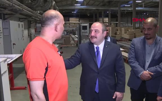 Bakan Varank, mobilya işçileri ile iftar yaptı