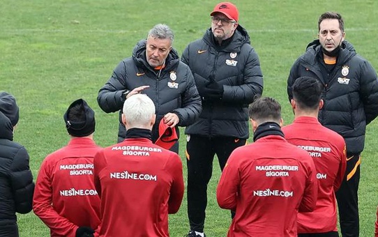 Galatasaray da göndermek istiyor: Torrent futbolculara gideceğini açıkladı