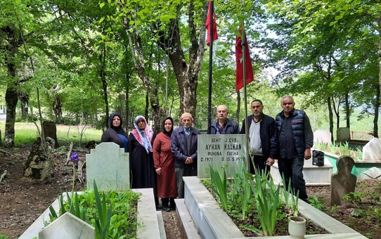 Şehit jandarma çavuş kabri başında dualarla anıldı