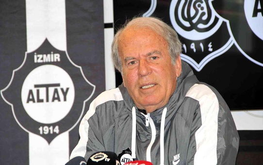 Mustafa Denizli, Altaylı futbolcularla görüştü