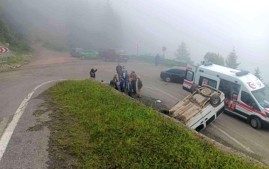 Trabzon'da yayla yolunda trafik kazası: 3 yaralı