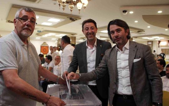 Onur Göçmez güven tazeledi