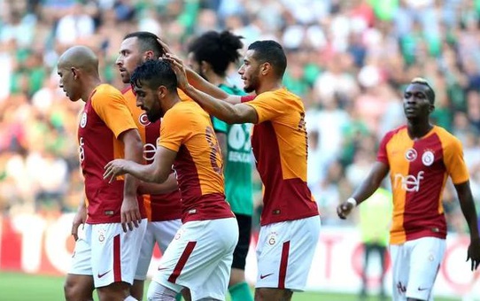 Şaşırtan karar! Eski Galatasaraylı oyuncu 32 yaşında futbolu bırakma kararı aldı