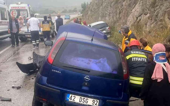 Samsun'da 4 aracın karıştığı kazada 7 kişi yaralandı