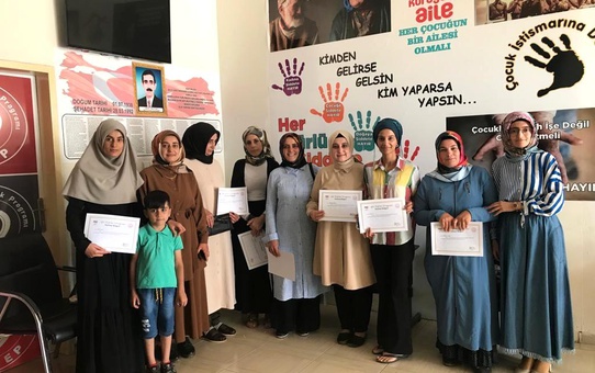 Dezavantajlı kadınlara aile eğitimi verildi