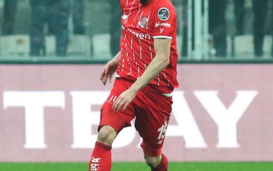 Antalyaspor İtalyan orta saha Poli ile yollarını ayırdı