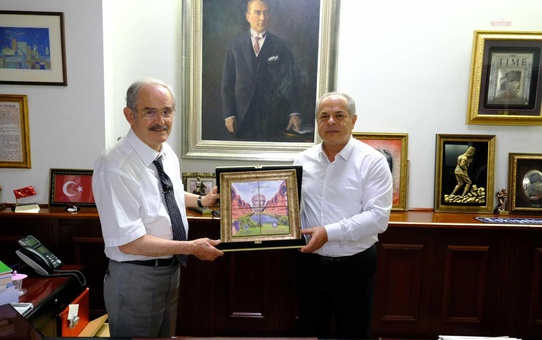 Kemerhisar Belediye Başkanı Oya'dan Yılmaz Büyükerşen'e Ziyaret
