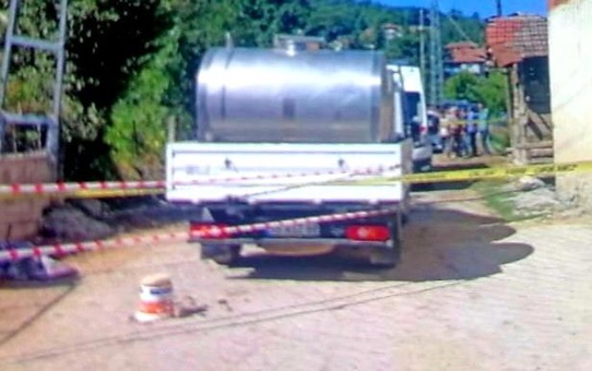 Süt toplama aracının altına giren çocuk ezilerek hayatını kaybetti